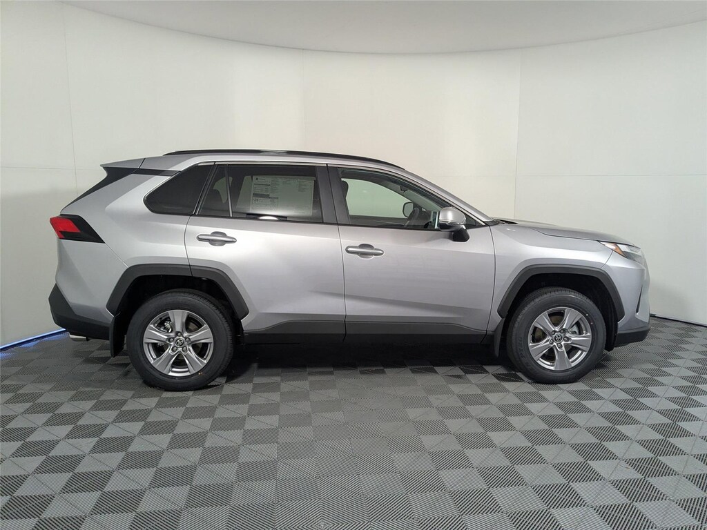 New 2025 Toyota RAV4 XLE SUV