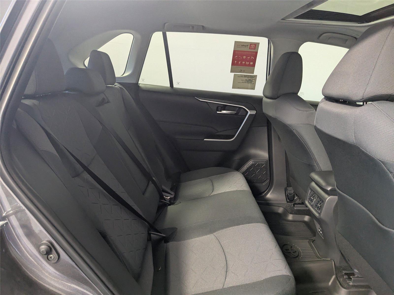2025 Toyota RAV4 XLE photo 2