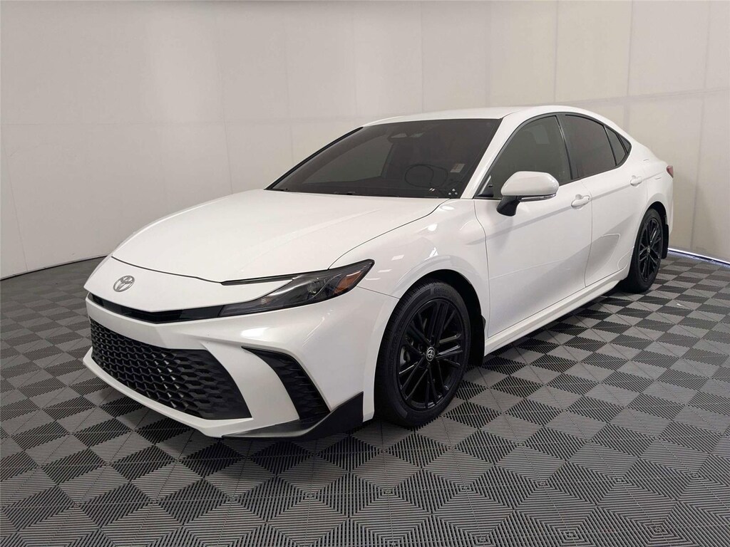 Used 2025 Toyota Camry SE Sedan