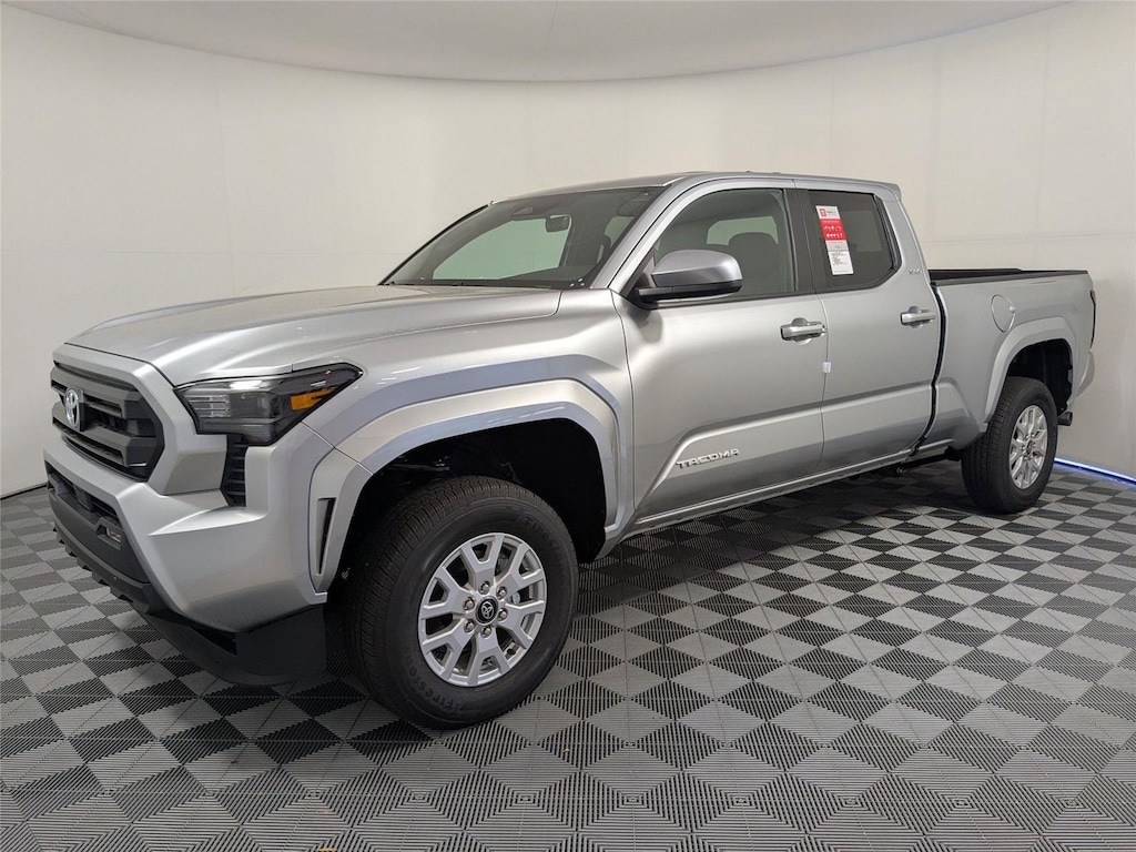 New 2025 Toyota Tacoma SR5 Truck