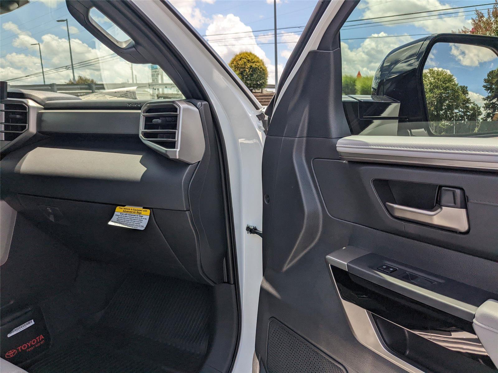 2025 Toyota Tundra Limited CrewMax photo 2