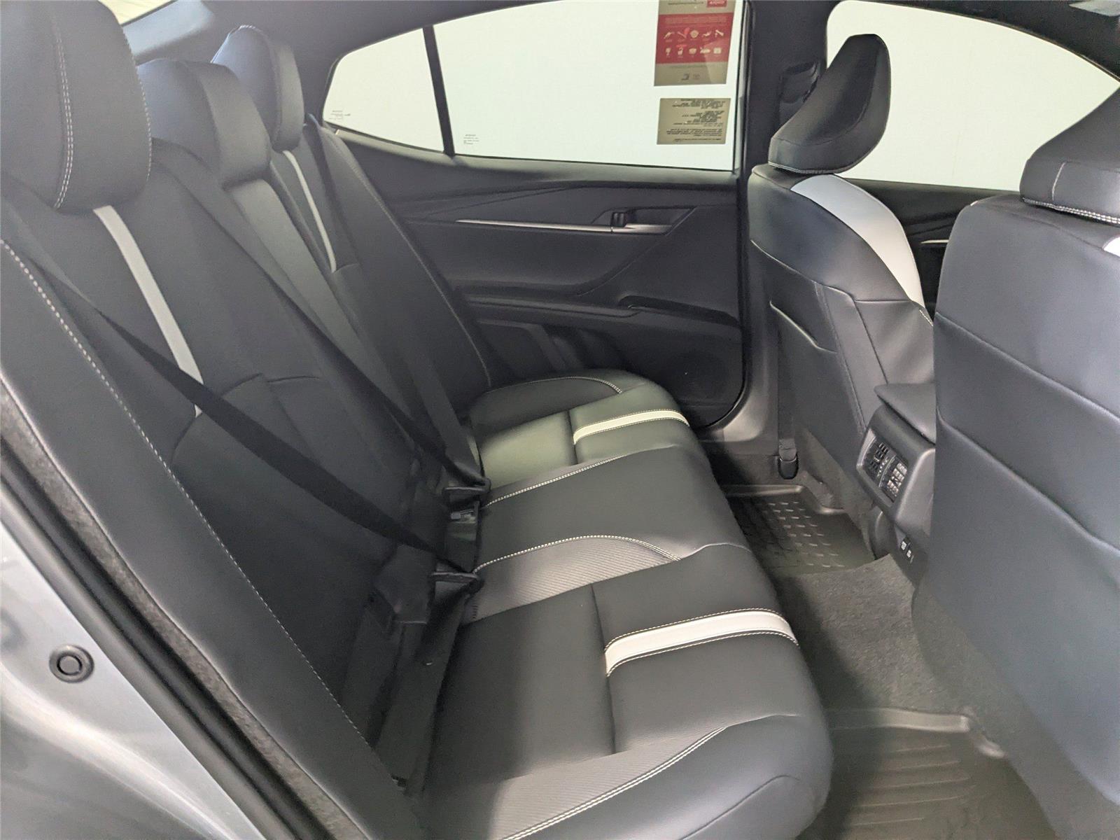2026 Toyota Camry SE photo 2