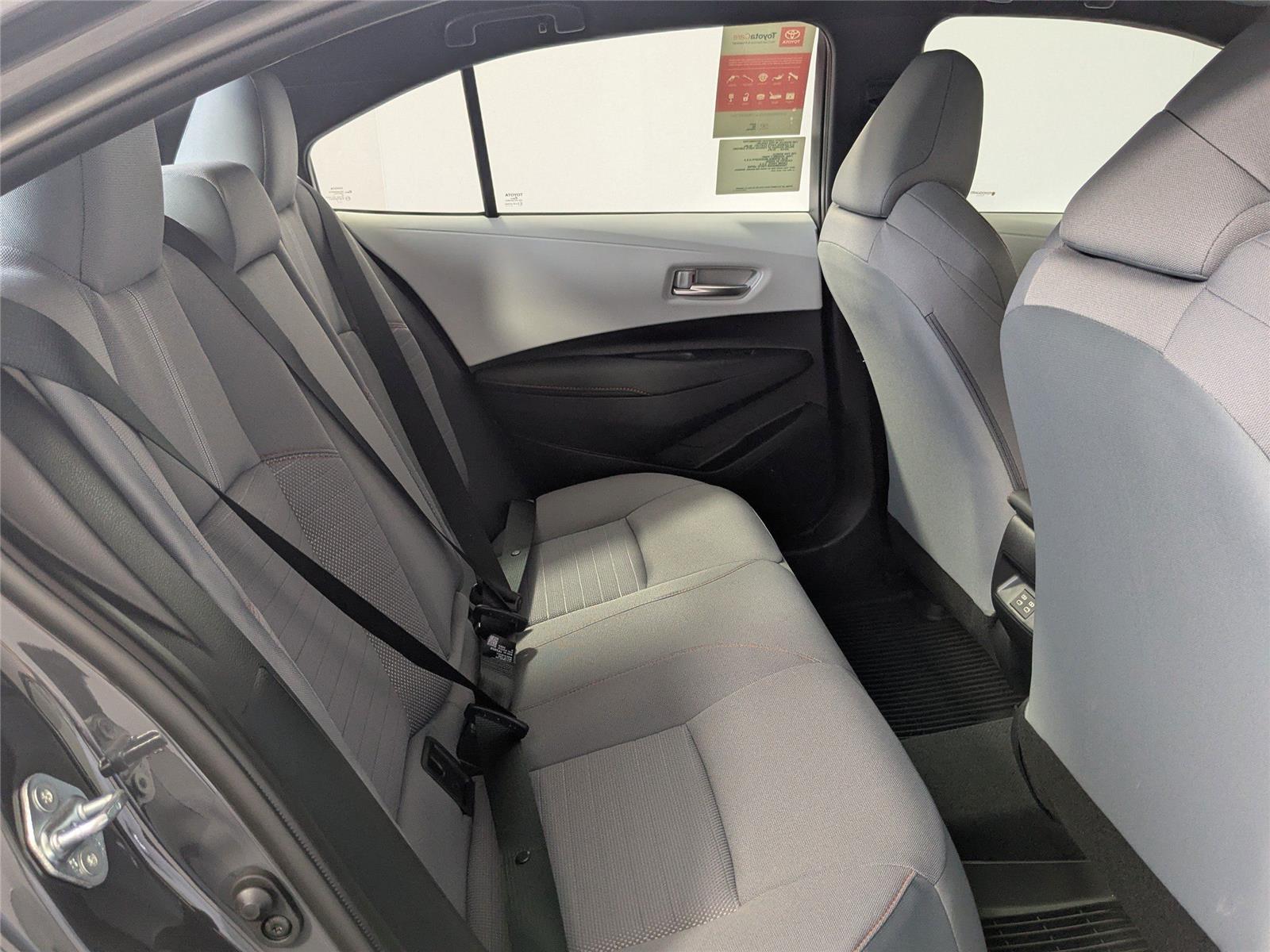 2025 Toyota Corolla SE photo 2