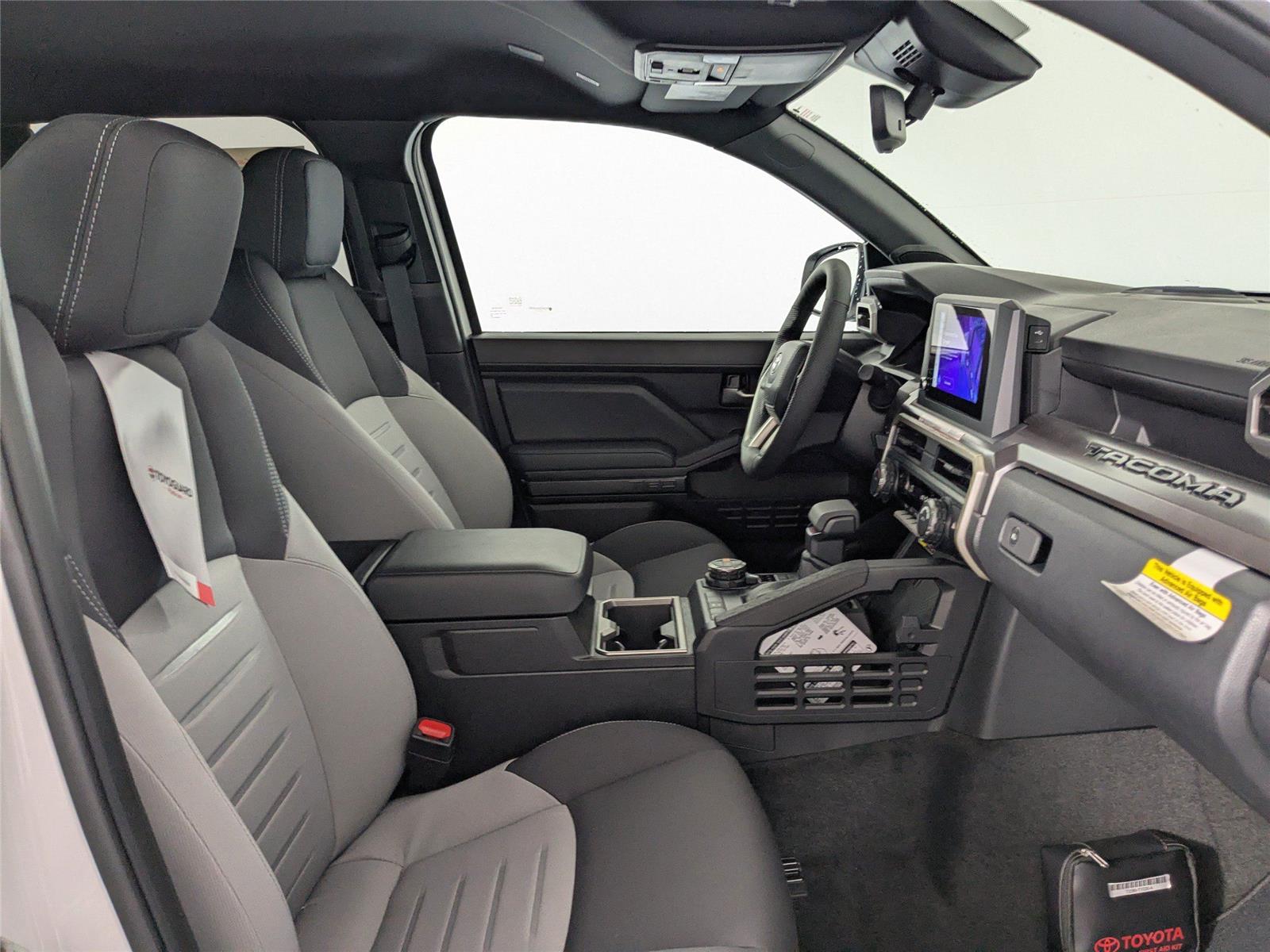 2025 Toyota Tacoma TRD photo 3