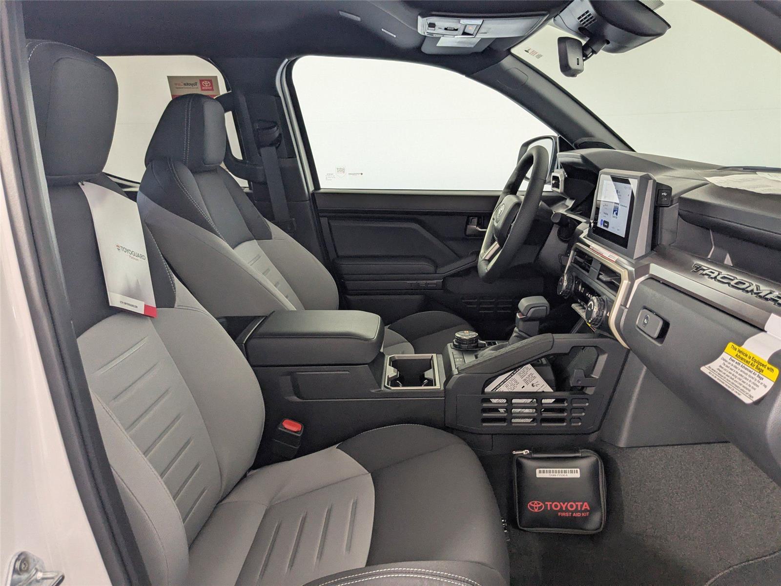 2025 Toyota Tacoma TRD photo 3