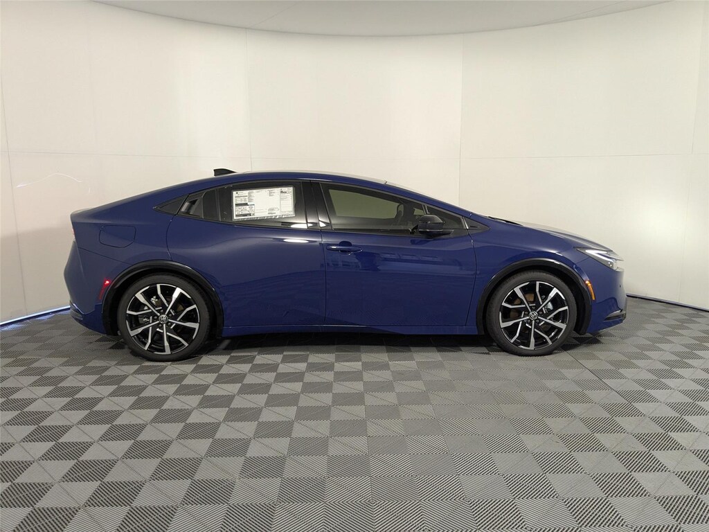 New 2025 Toyota Prius Plug-In Hybrid XSE Hatchback
