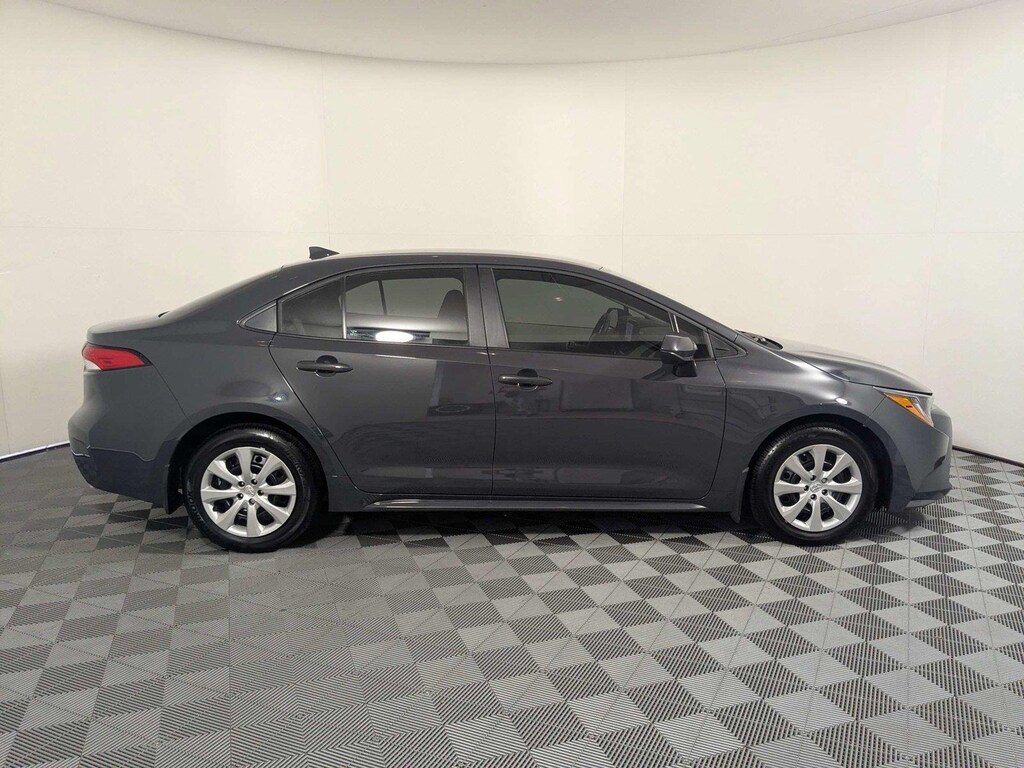 Used 2025 Toyota Corolla LE Sedan