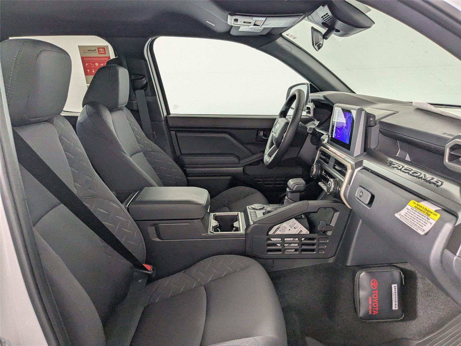 2025 Toyota Tacoma SR5 photo 2