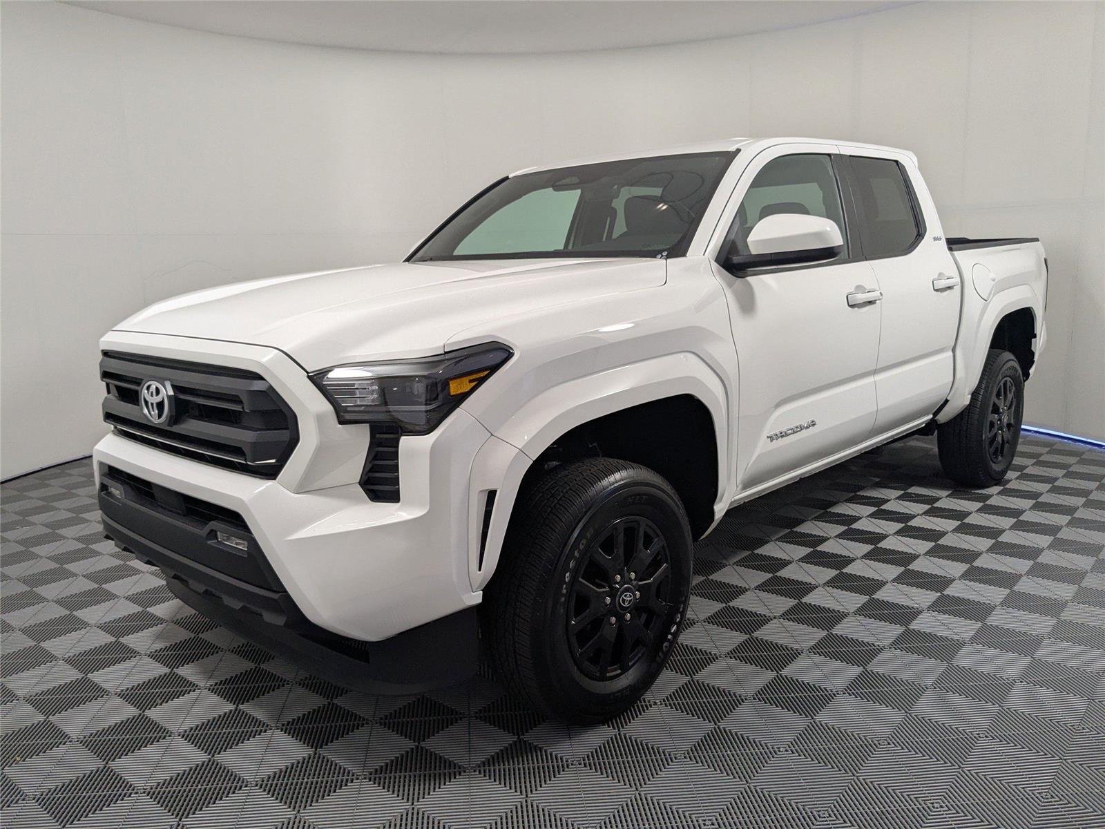 2024 Toyota Tacoma SR5 photo 2