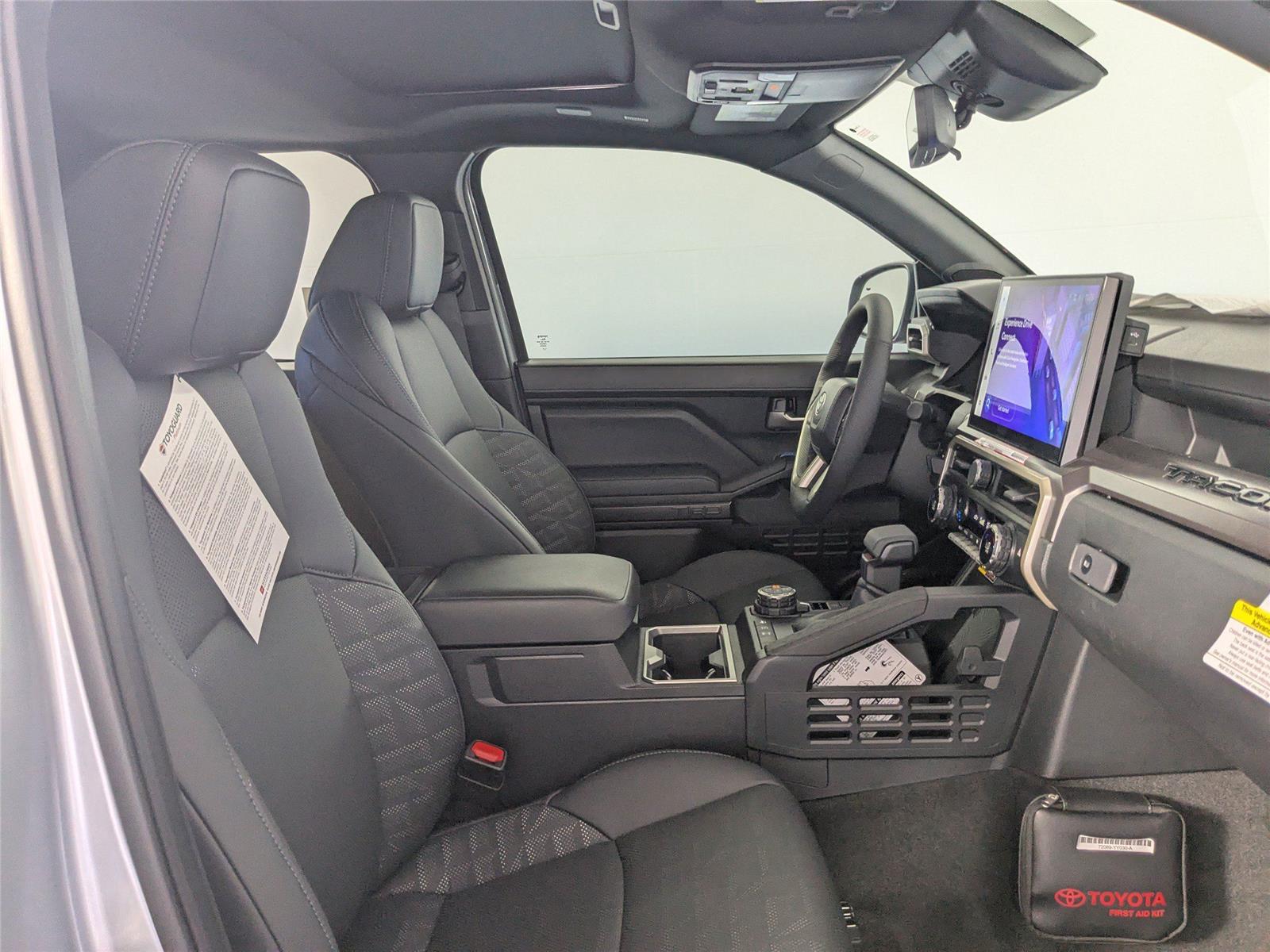 2025 Toyota Tacoma TRD photo 3