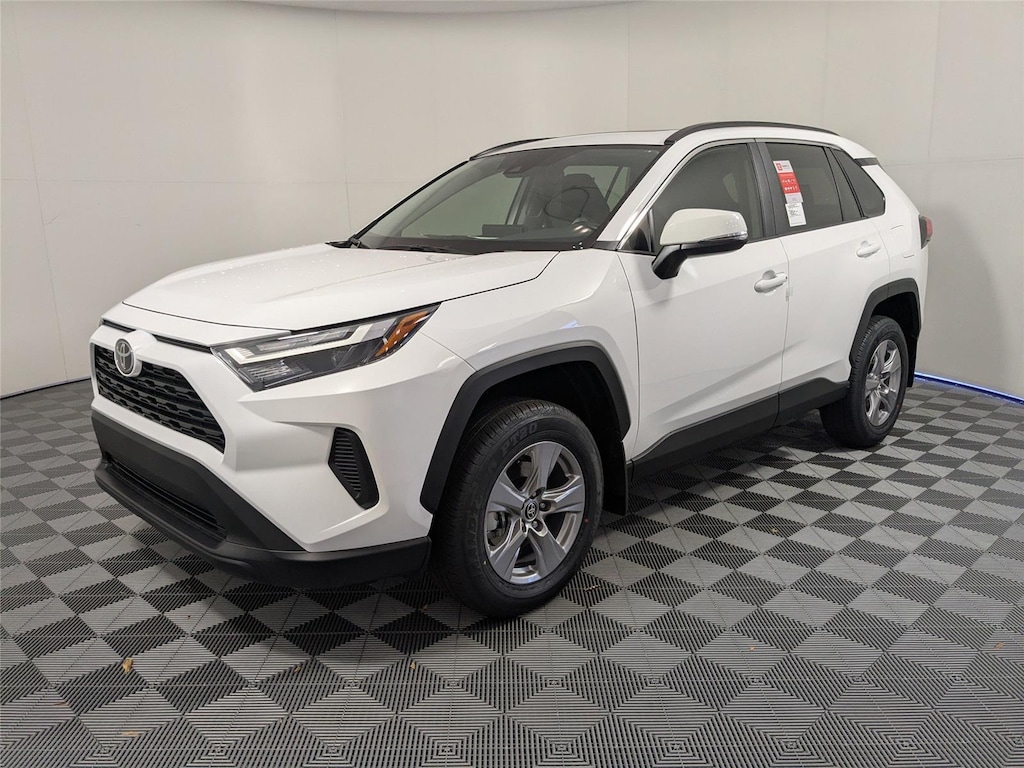 New 2025 Toyota RAV4 XLE SUV