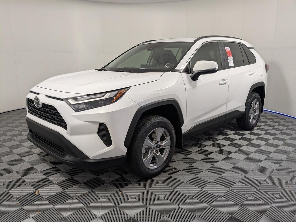 New 2025 Toyota RAV4 XLE SUV