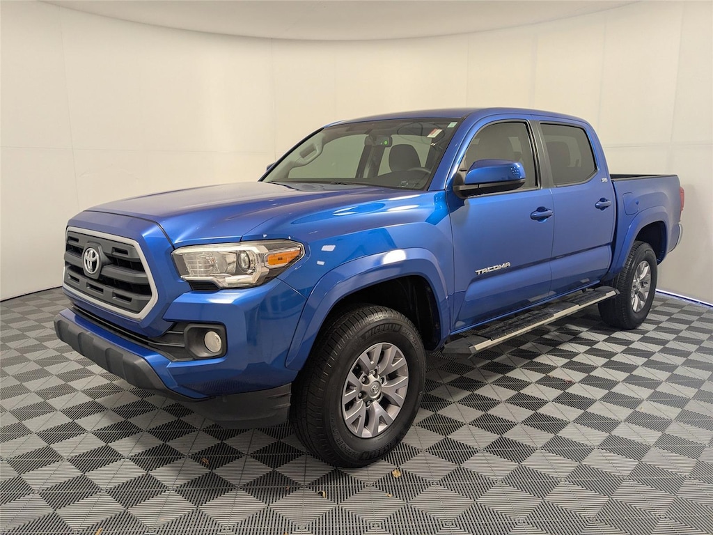 Used 2017 Toyota Tacoma SR5 V6 Truck