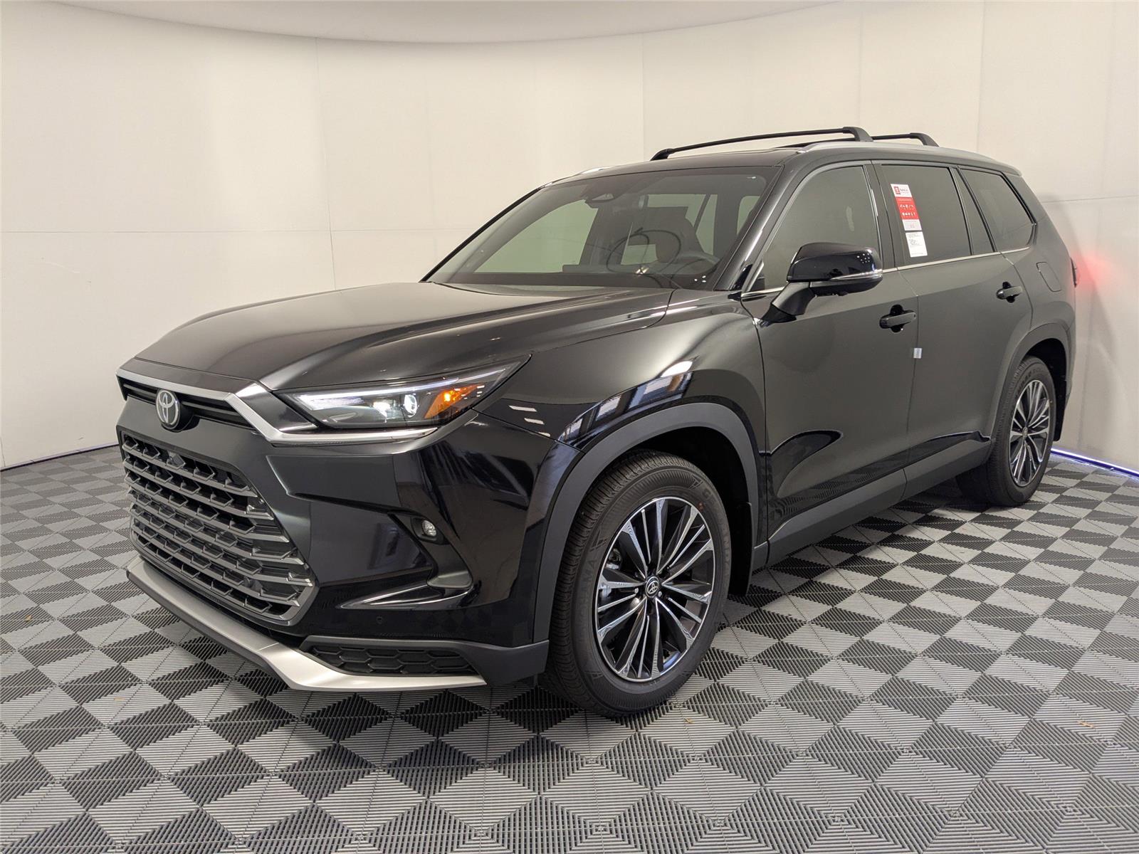 2026 Toyota Grand Highlander Platinum's photo