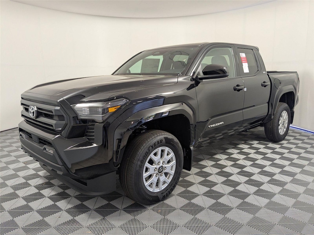 New 2025 Toyota Tacoma SR5 Truck