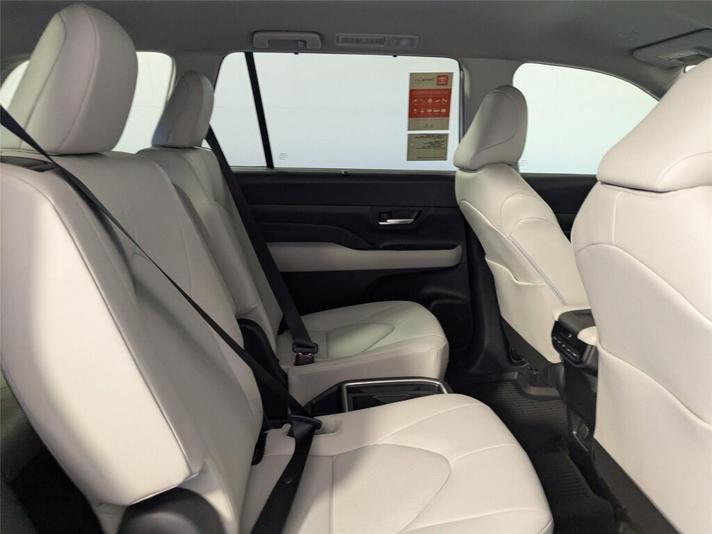 New 2026 Toyota Grand Highlander Hybrid XLE SUV