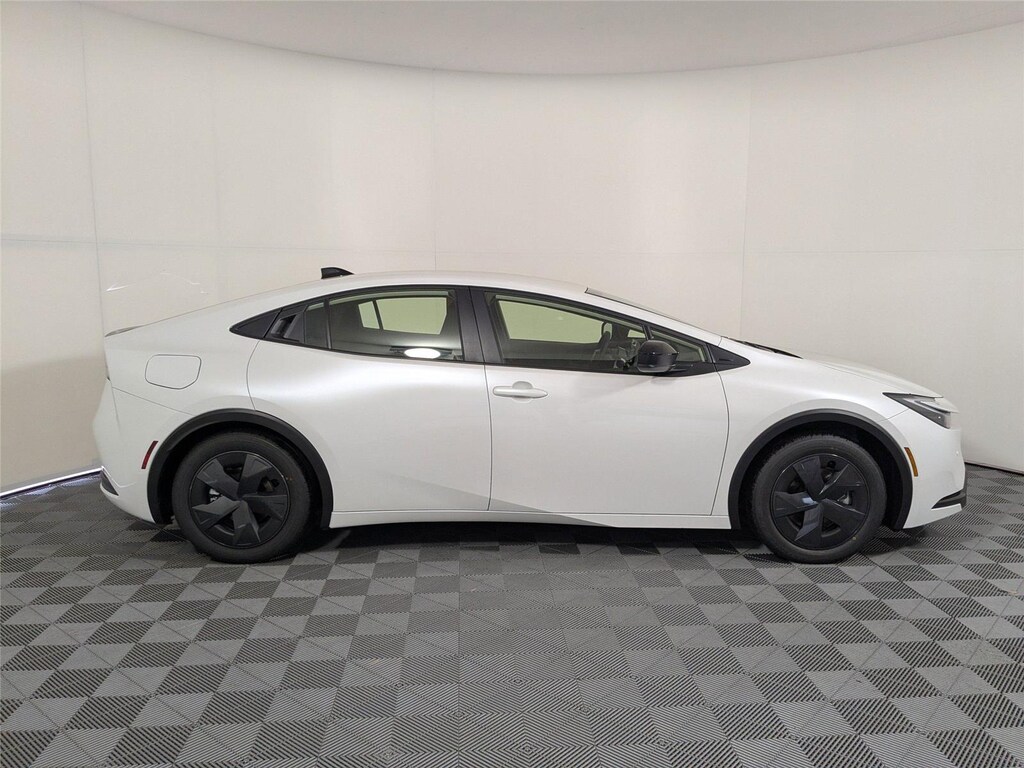 New 2026 Toyota Prius Plug-In Hybrid SE Hatchback