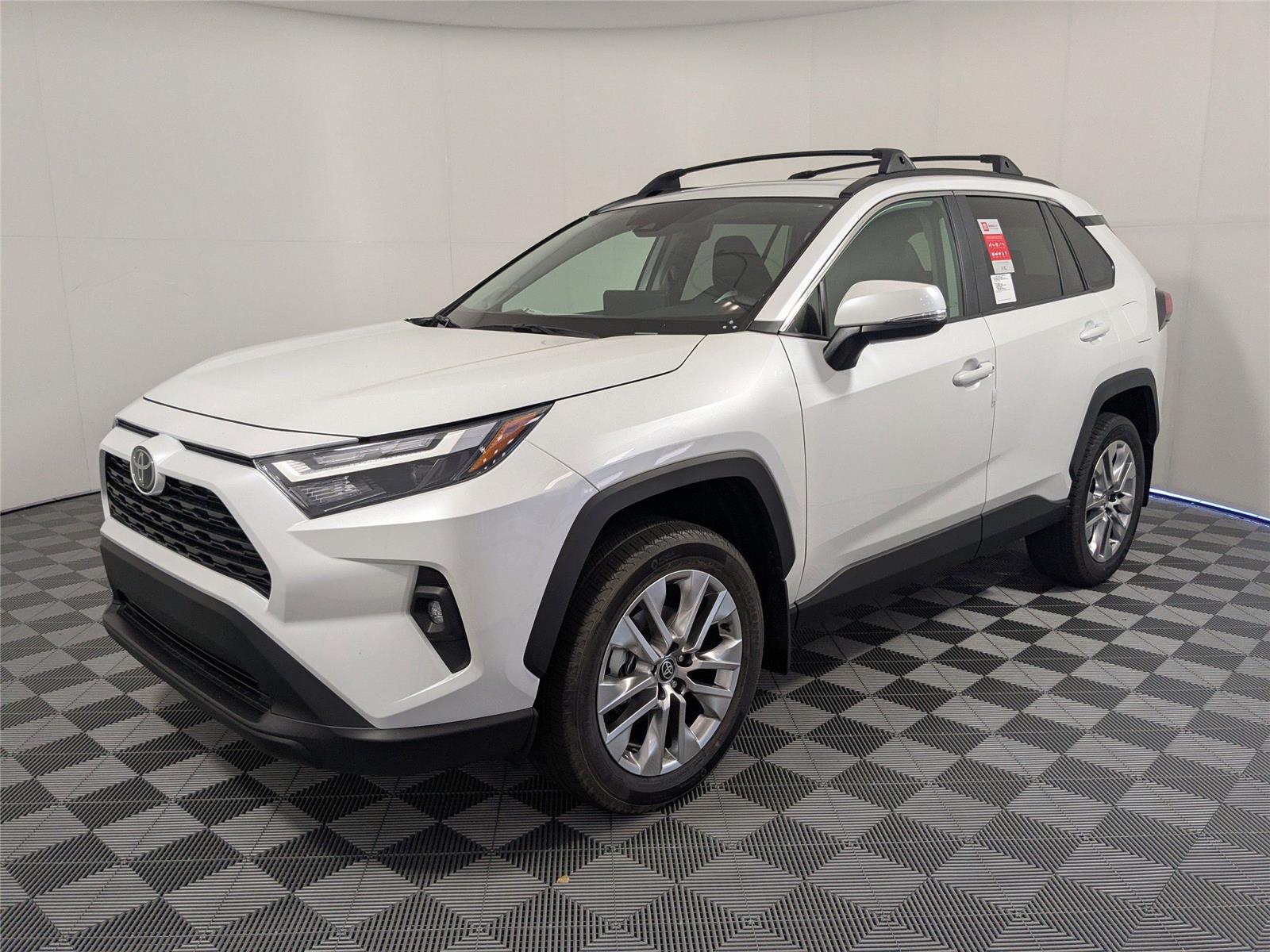 2025 Toyota RAV4 XLE Premium photo 2