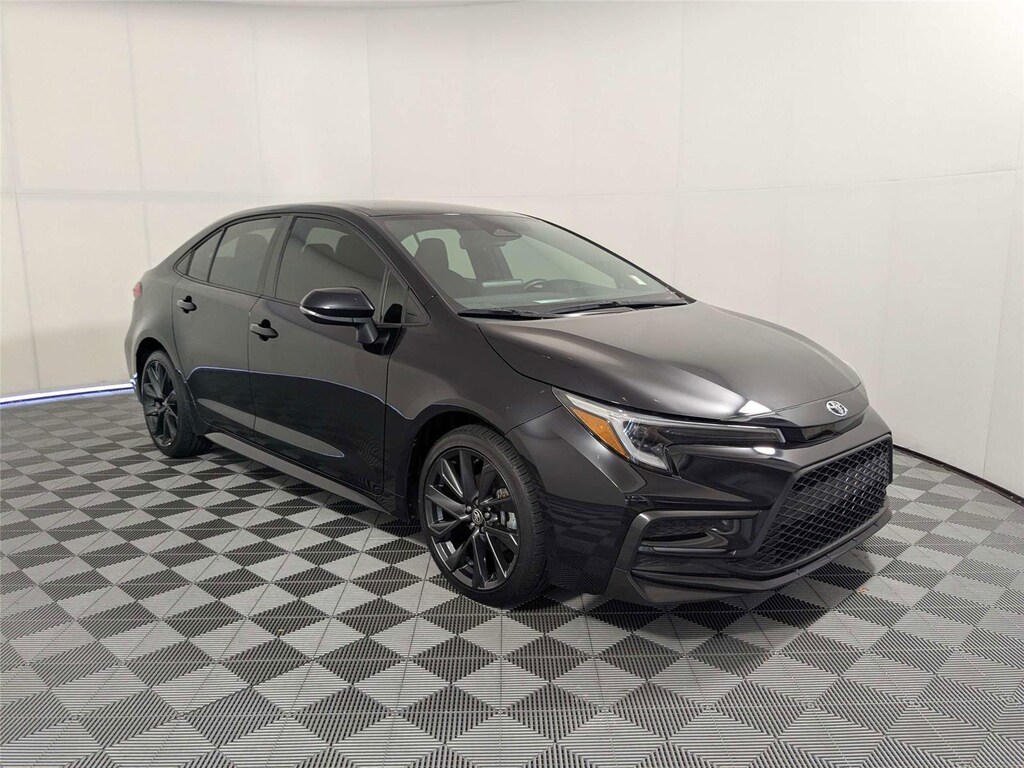 Used 2024 Toyota Corolla SE Sedan