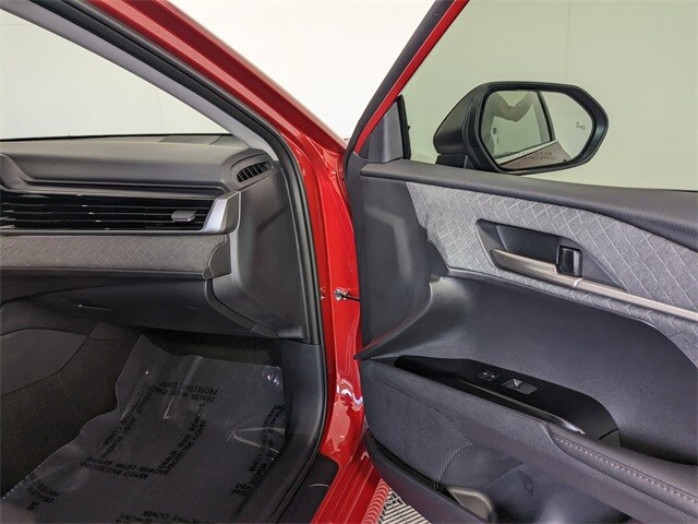 2025 Toyota Camry XLE photo 4