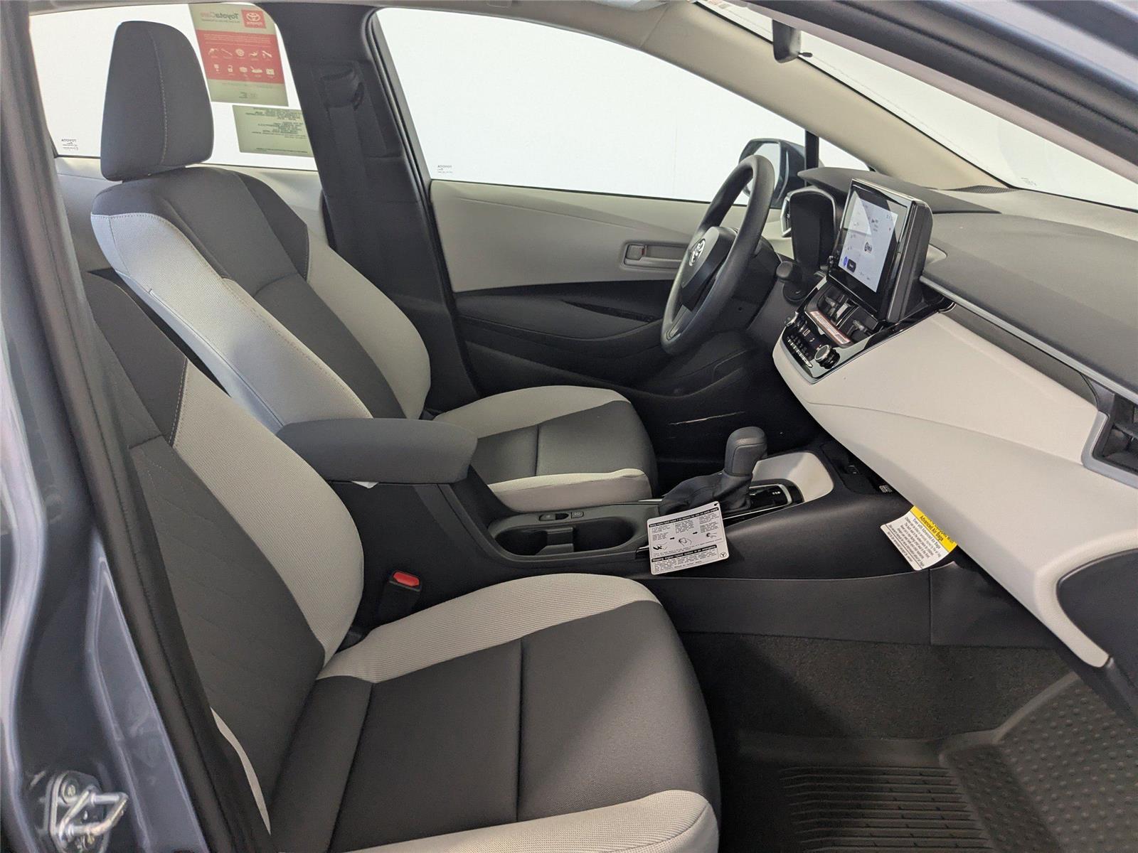 2026 Toyota Corolla LE photo 3