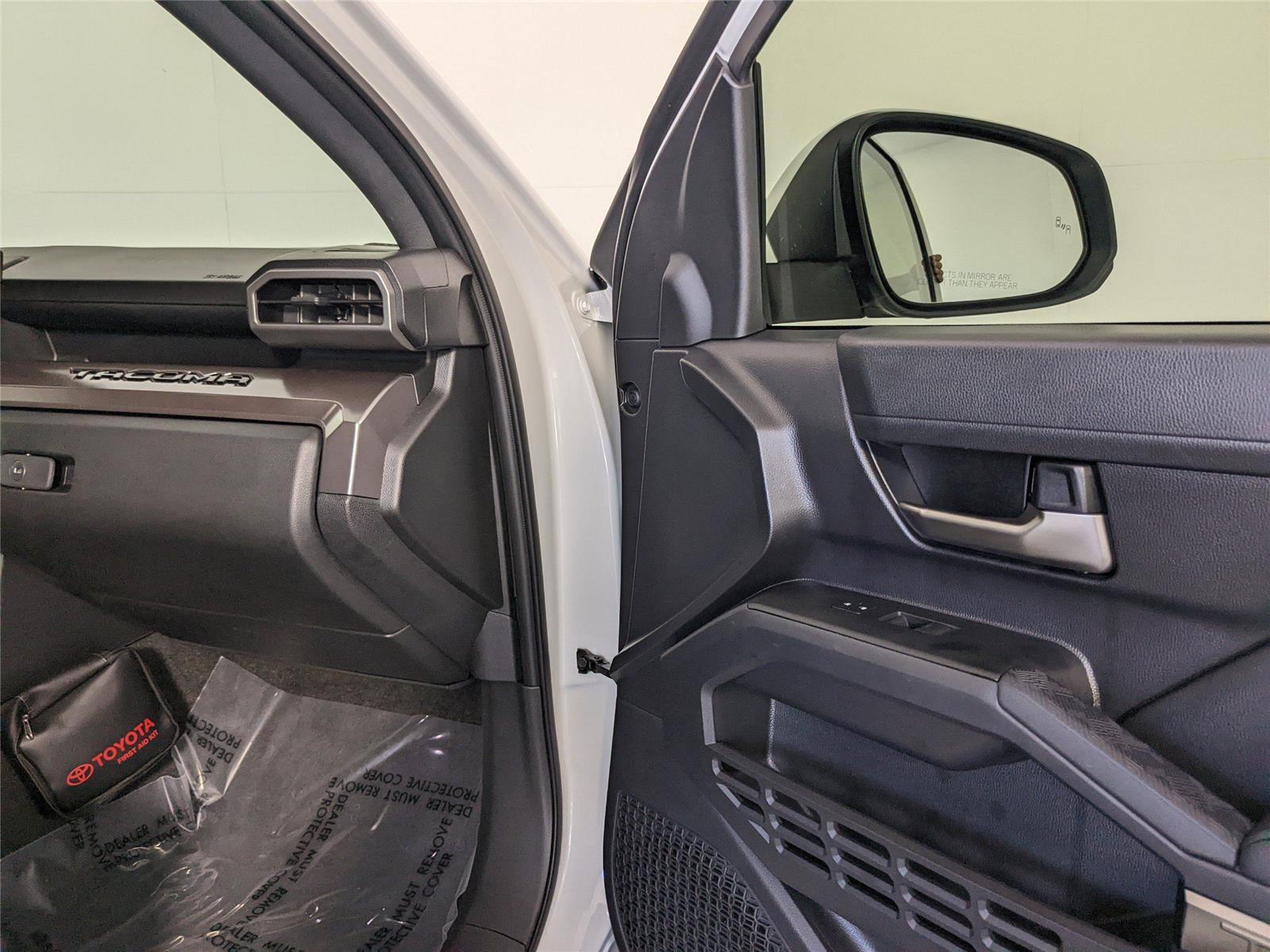 2024 Toyota Tacoma TRD Sport photo 3