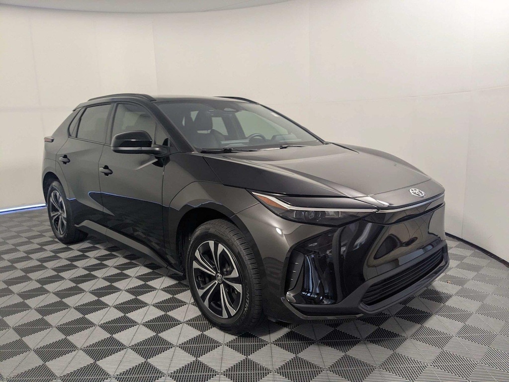 Used 2024 Toyota bZ4X XLE SUV