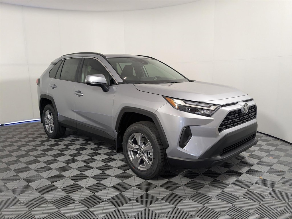 New 2025 Toyota RAV4 XLE SUV