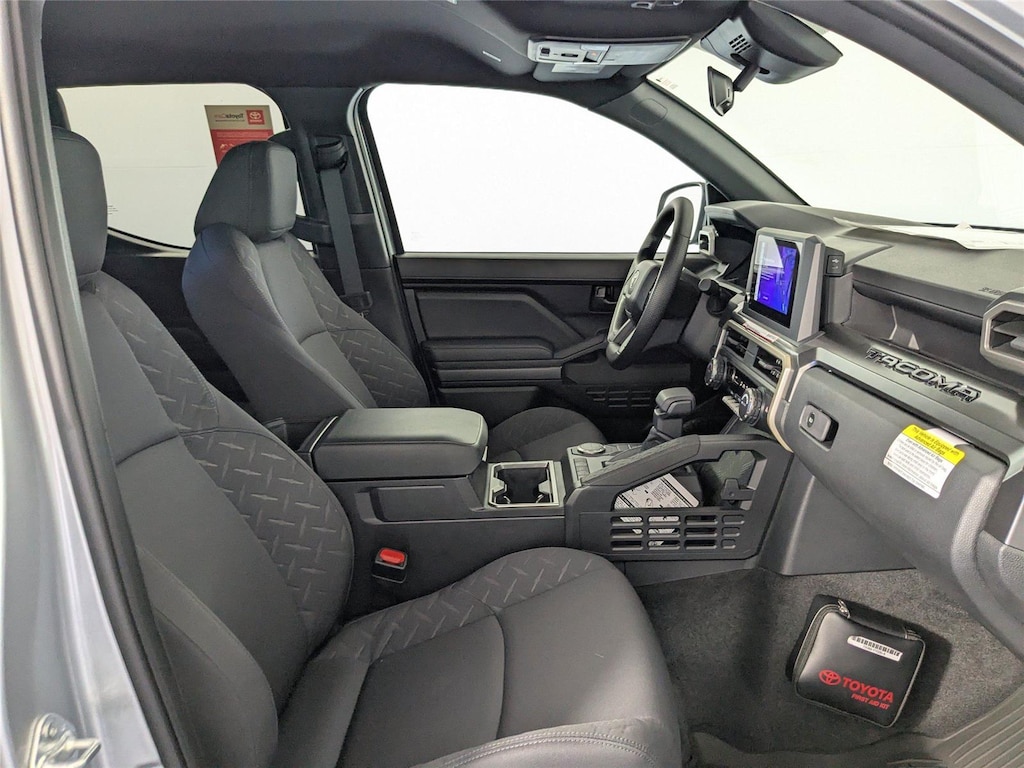 New 2025 Toyota Tacoma SR5 Truck