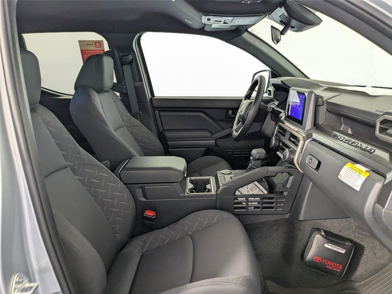 2025 Toyota Tacoma SR5 photo 3