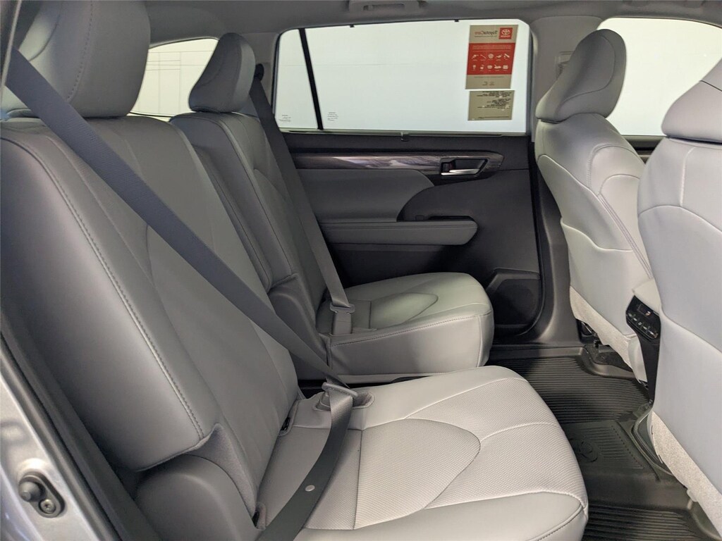 New 2026 Toyota Highlander Limited SUV