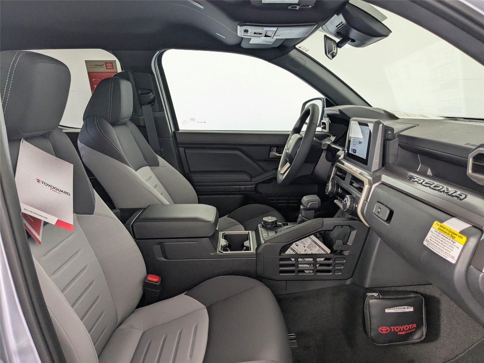 2025 Toyota Tacoma TRD photo 4