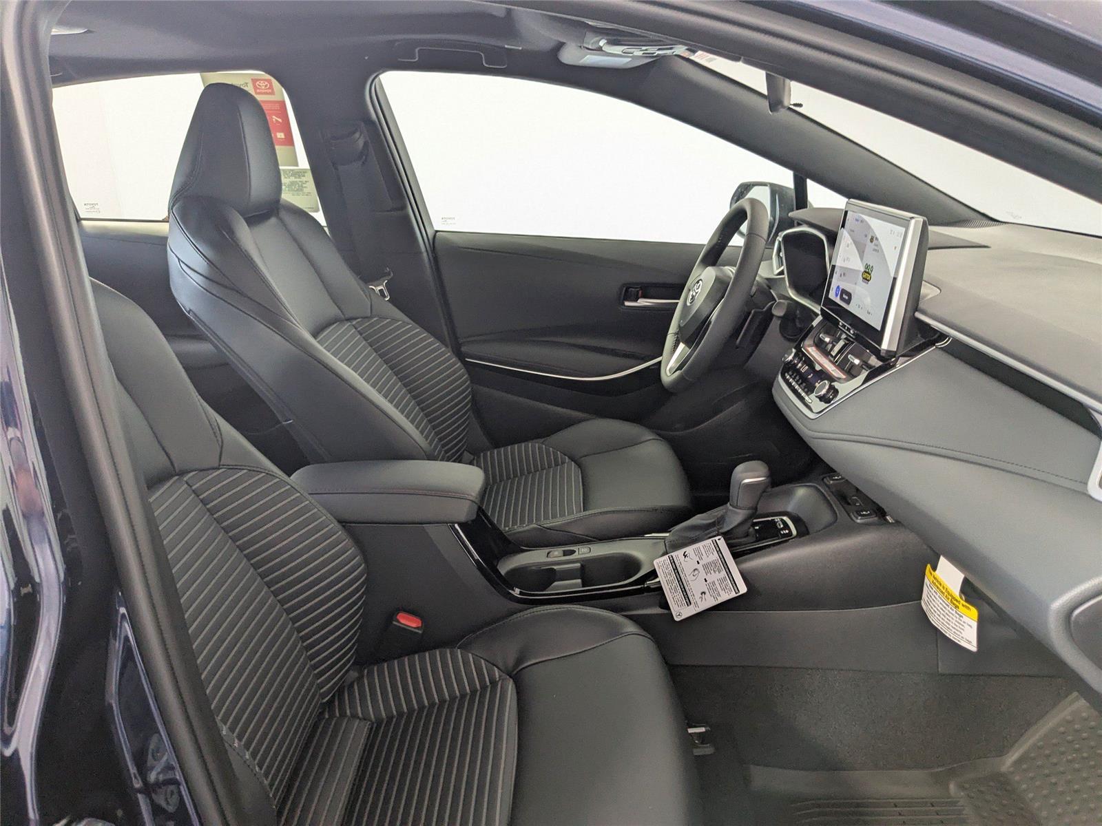 2026 Toyota Corolla XSE photo 3