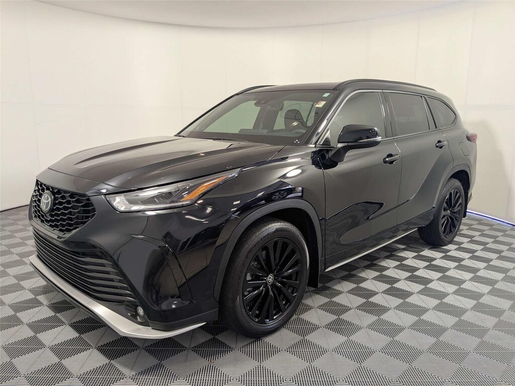 Used 2025 Toyota Highlander MP