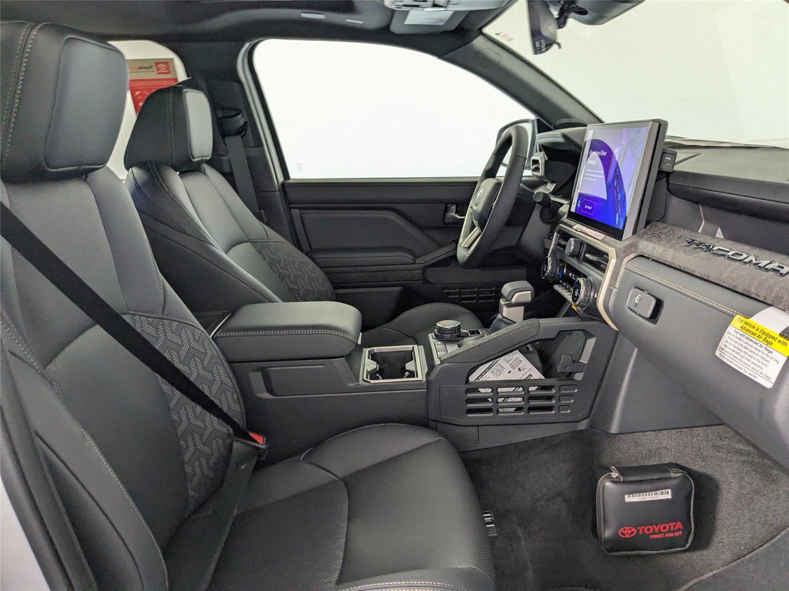 2025 Toyota Tacoma Limited Double Cab photo 3