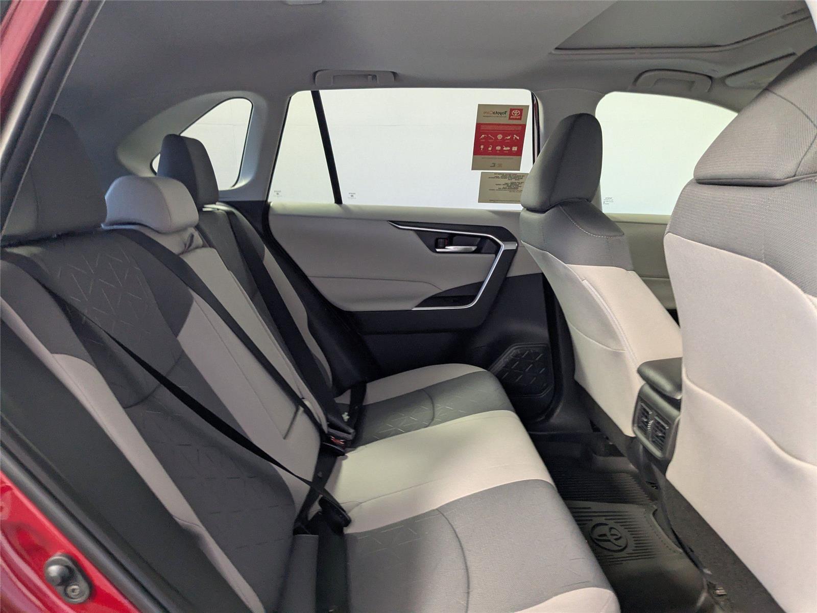 2025 Toyota RAV4 XLE photo 2