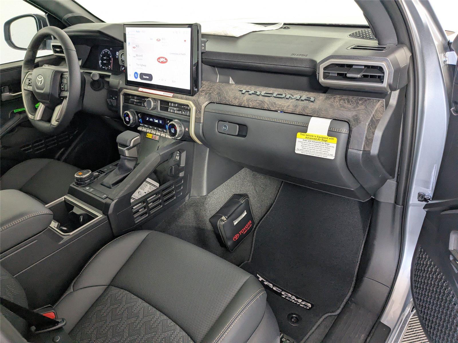 2025 Toyota Tacoma Limited Double Cab photo 3