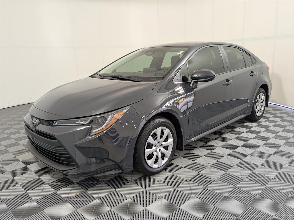 Used 2025 Toyota Corolla LE Sedan