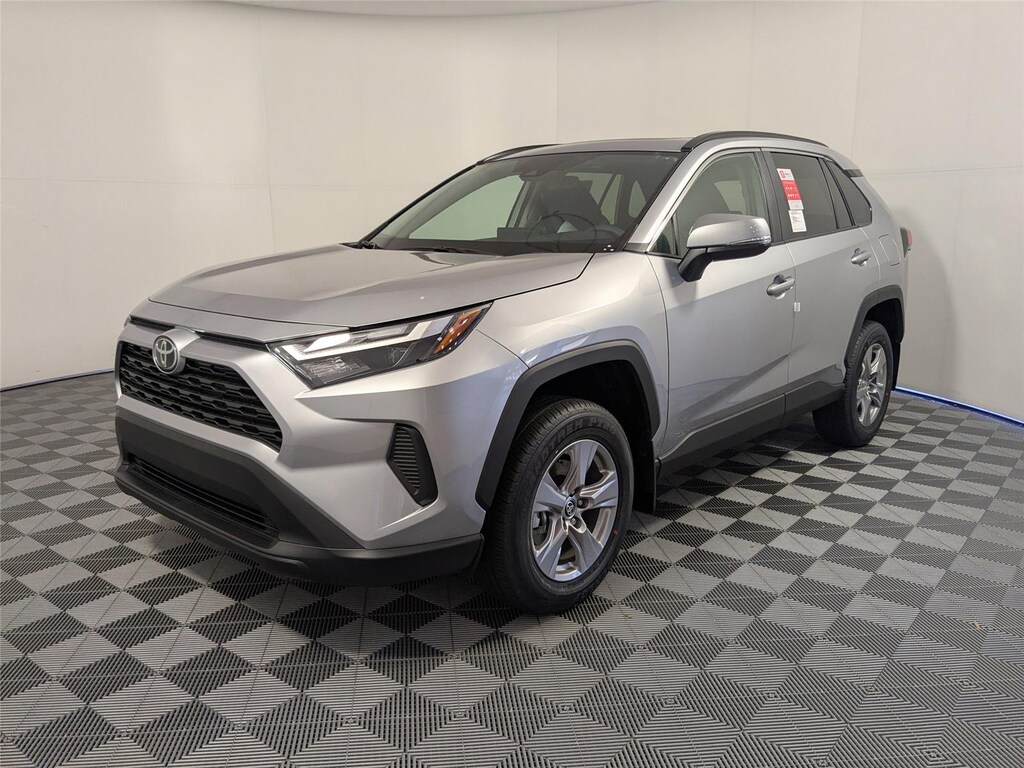 New 2025 Toyota RAV4 XLE SUV