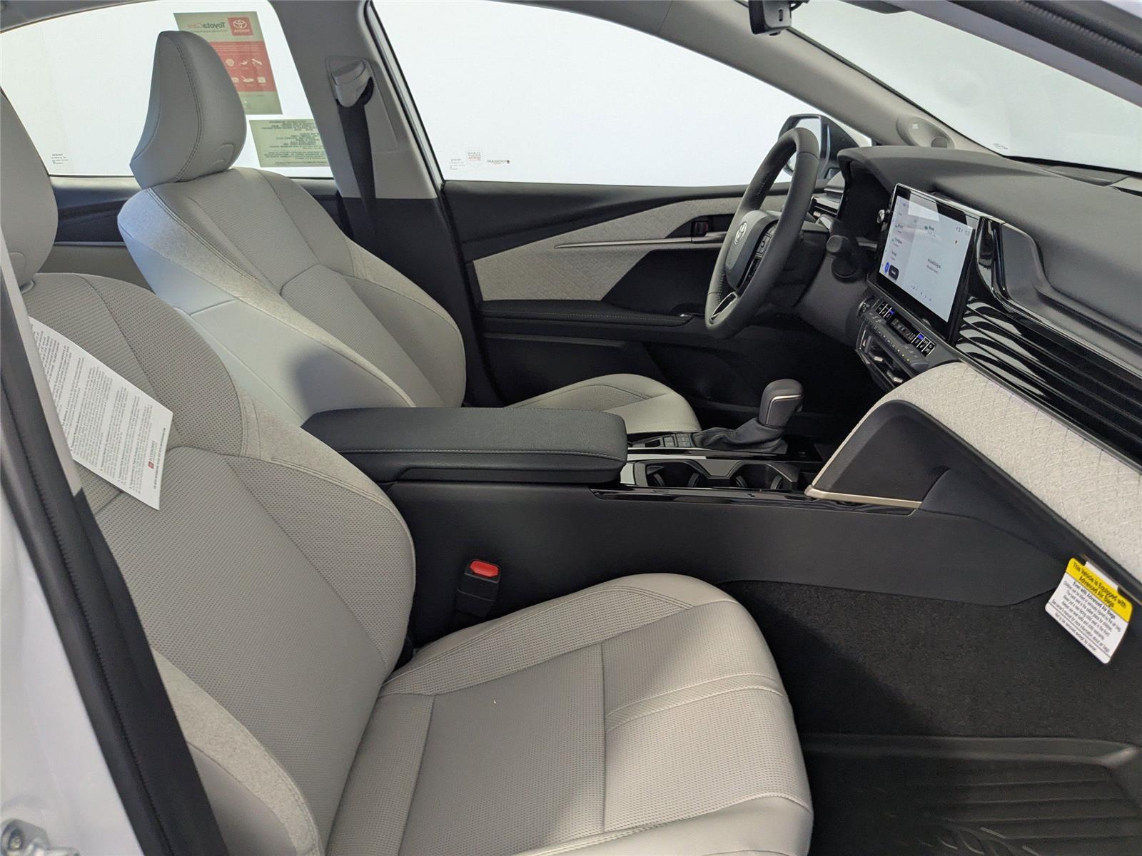 2026 Toyota Camry XLE photo 3