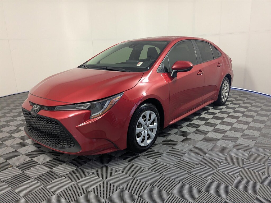 Used 2021 Toyota Corolla LE Sedan