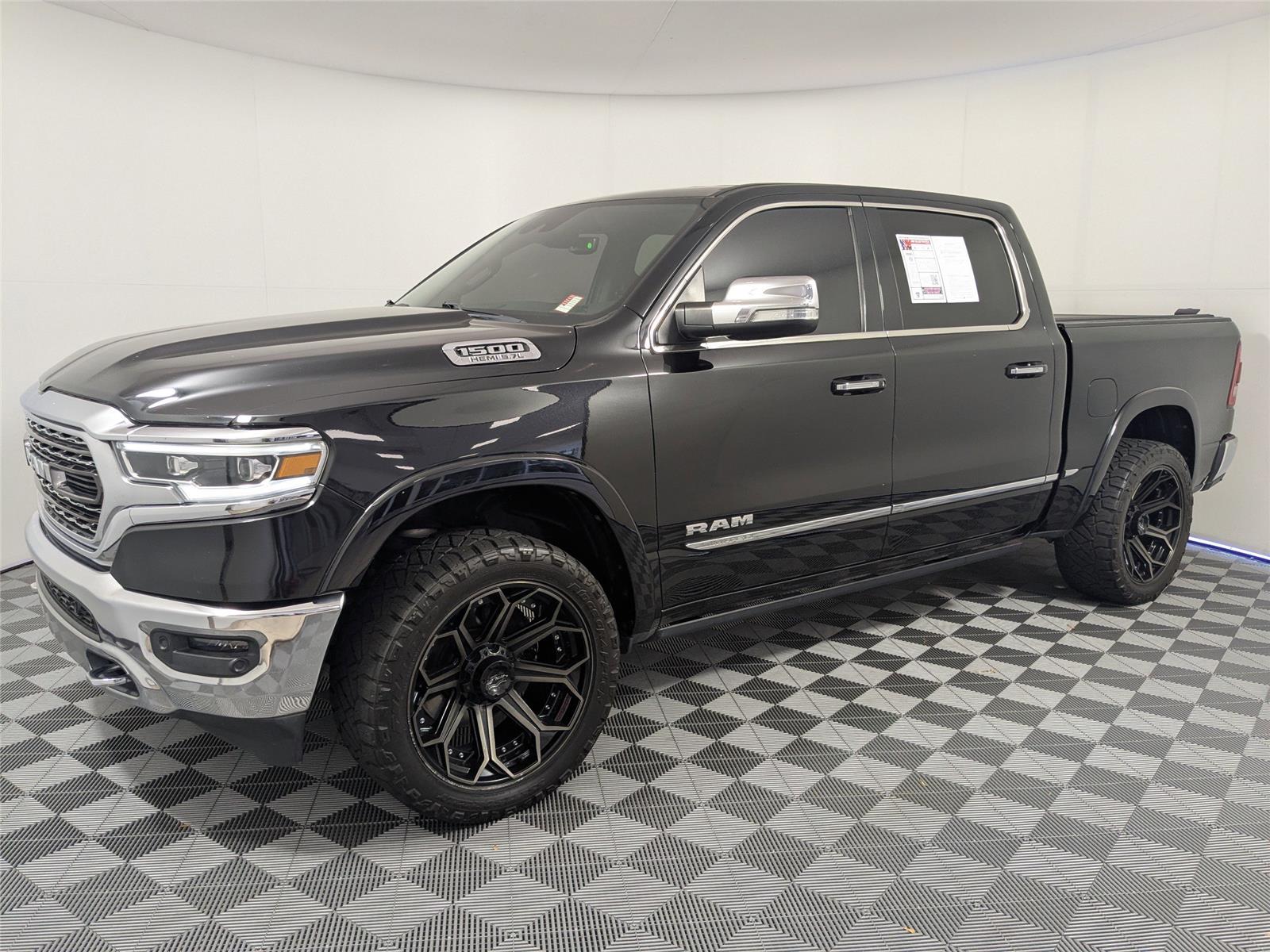 2019 RAM Ram 1500 Pickup Limited's photo