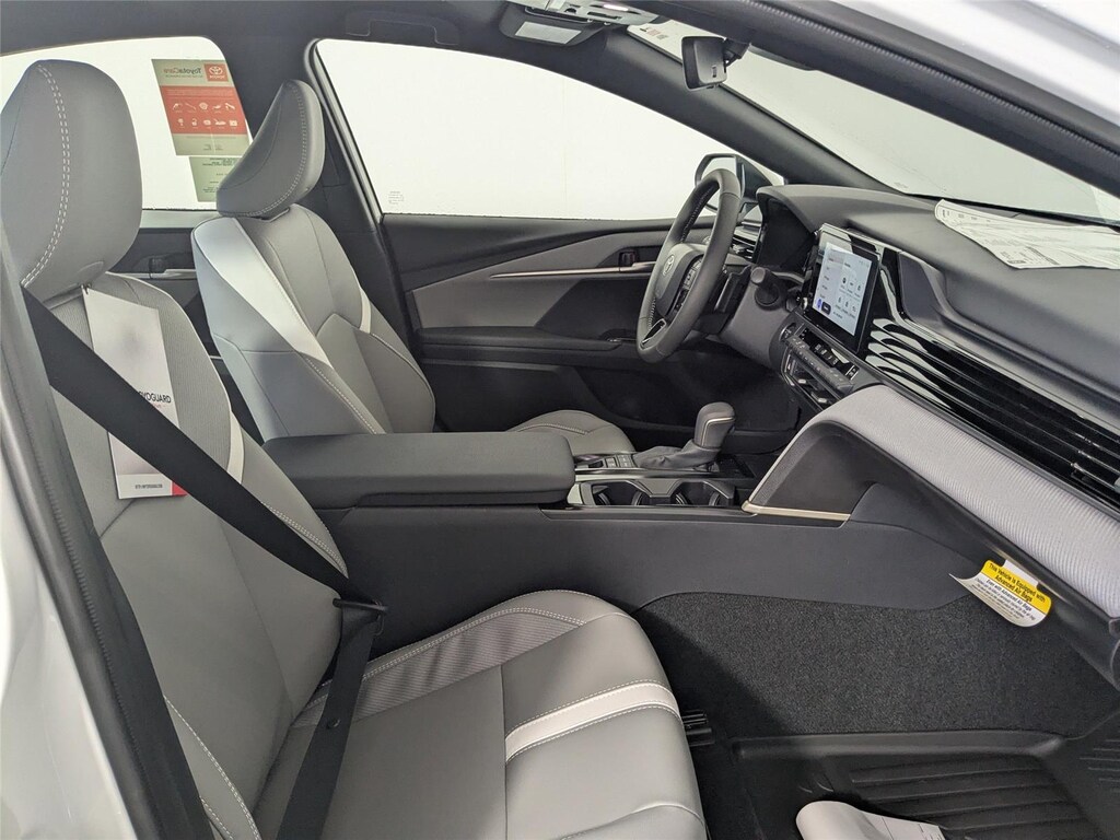 New 2026 Toyota Camry SE Sedan