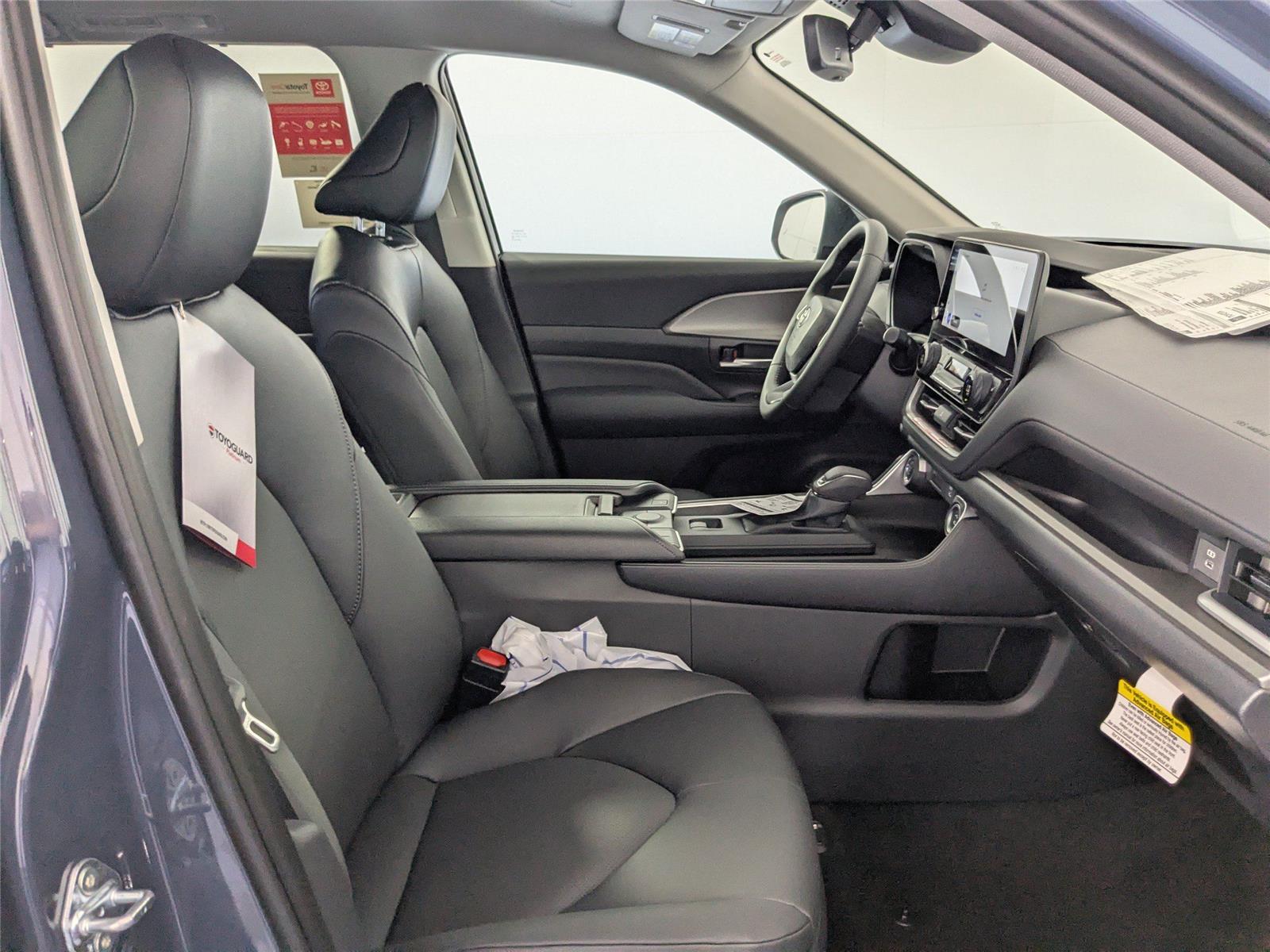2026 Toyota Grand Highlander XLE photo 3