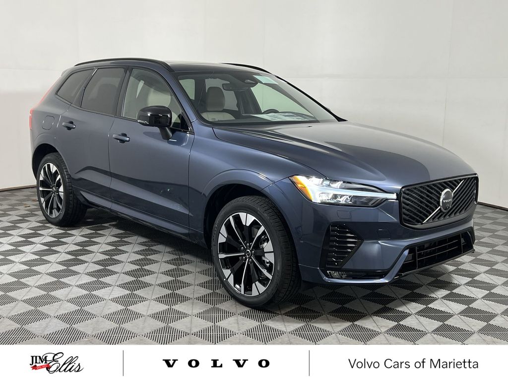 2026 Volvo XC60 B5 Plus photo 2
