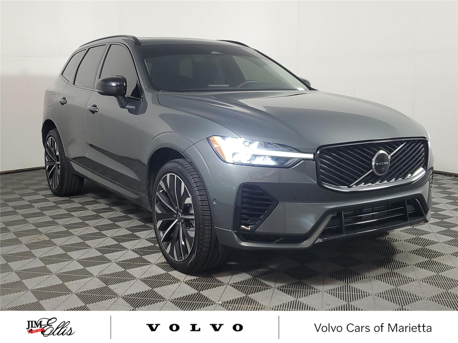 2026 Volvo XC60 Plug-In Hybrid