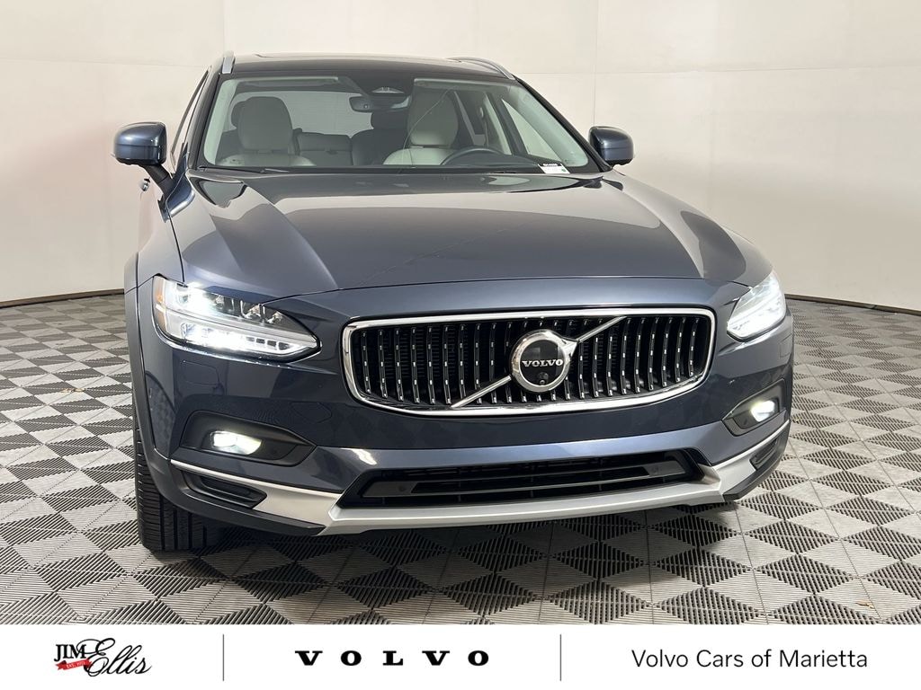 Certified 2025 Volvo V90 Cross Country B6 Ultra Wagon