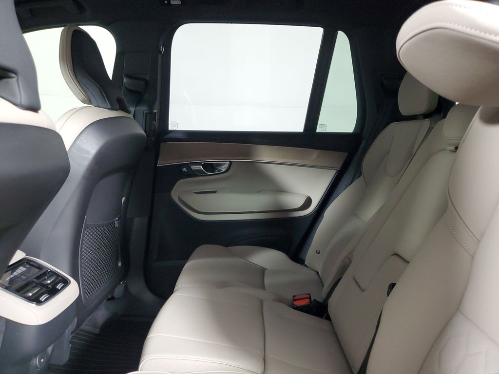 2026 Volvo XC90 Plus - Photo 12