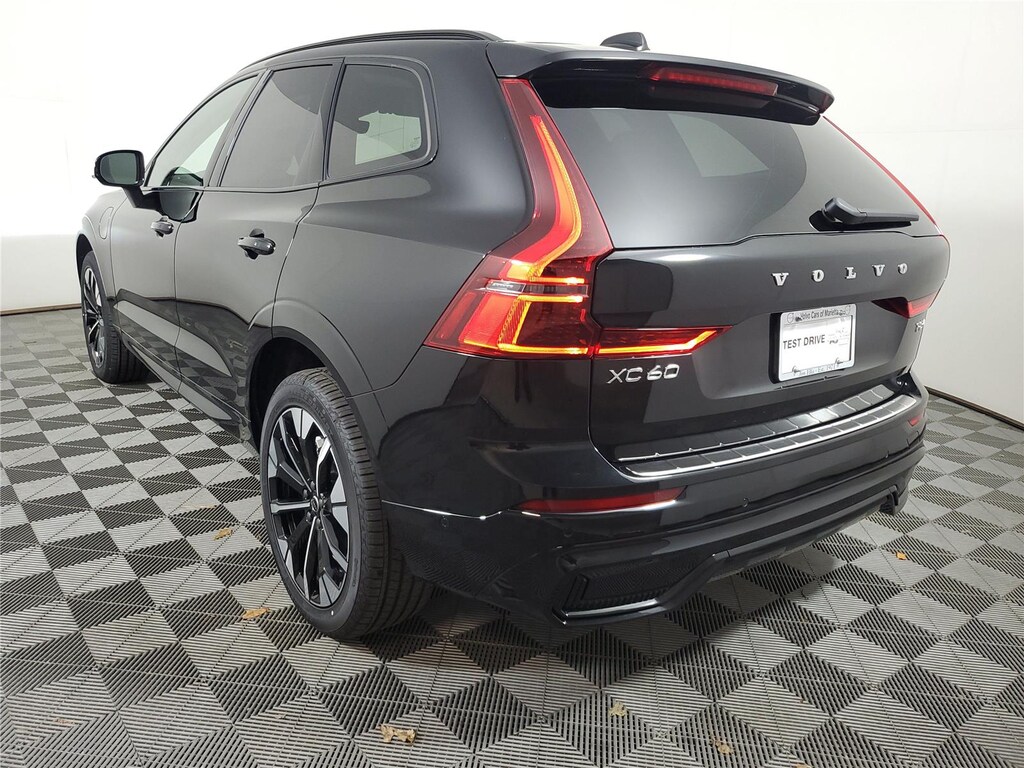 New 2026 Volvo XC60 plug-in hybrid T8 Plus SUV