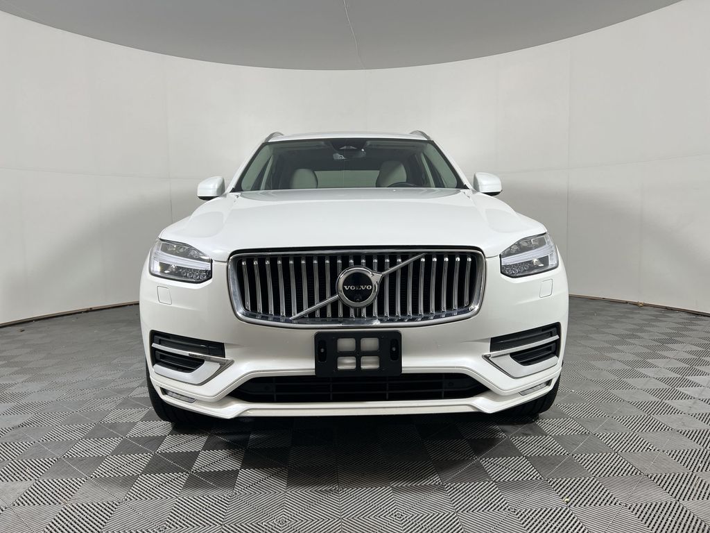 2024 Volvo XC90 Plus photo 3